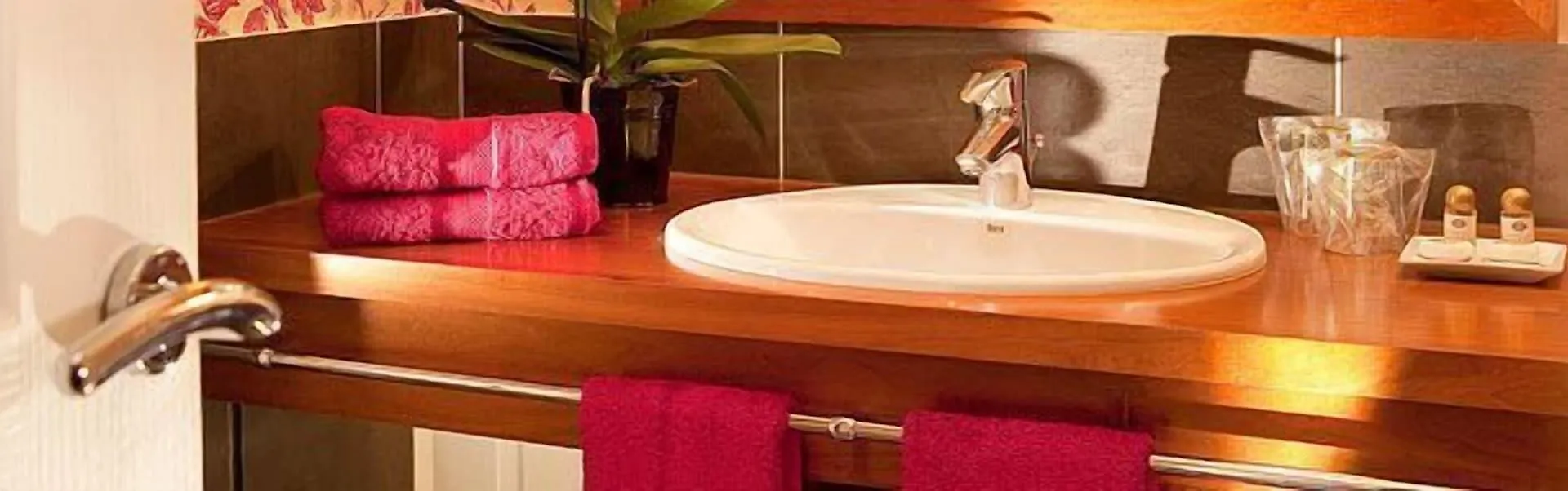 ***  Gradlon Hotel Quimper France
