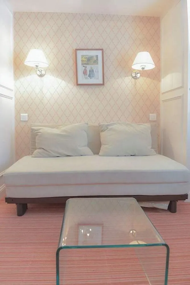 Gradlon Hotel Quimper 3*,