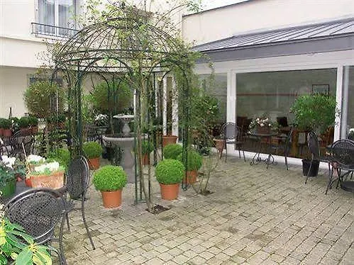 Gradlon Hotel Quimper 3*,
