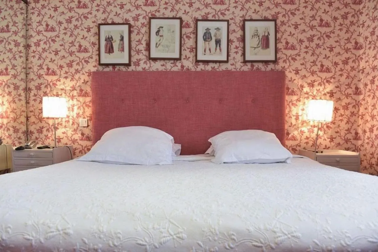 Gradlon Hotel Quimper 3*,